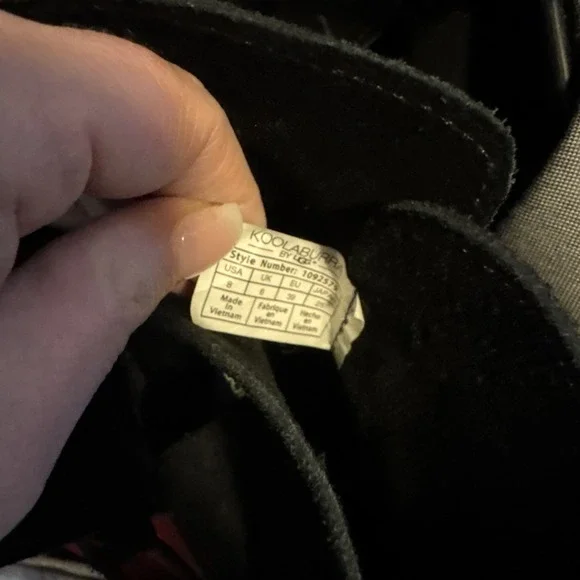 Koolaburra by Ugg Skyller Boots‎ Womens 8 Black Suede Tassel Ankle Moccasin Flat - Picture 9 of 9